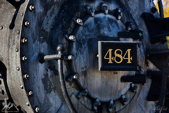 484